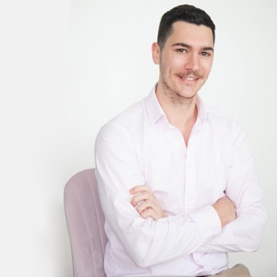 Hector Simpson Headshot